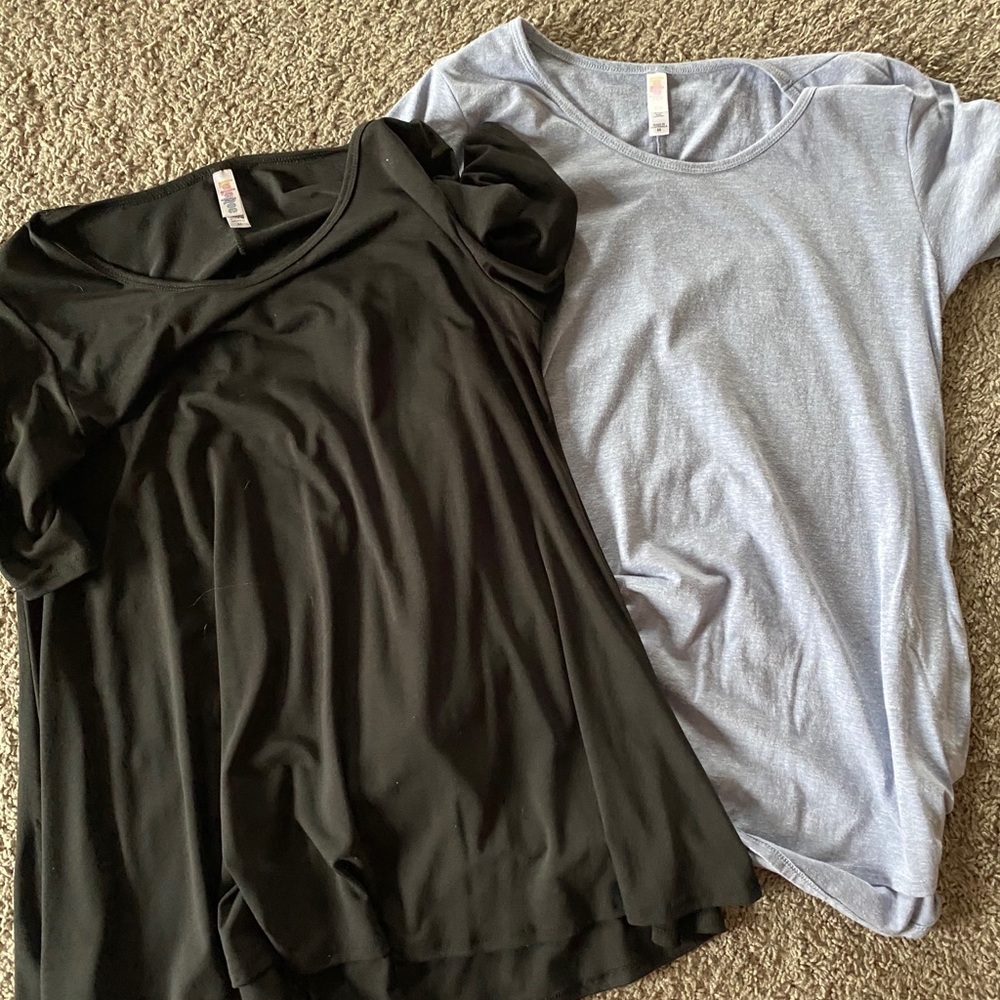 Solid black and blue perfect t medium